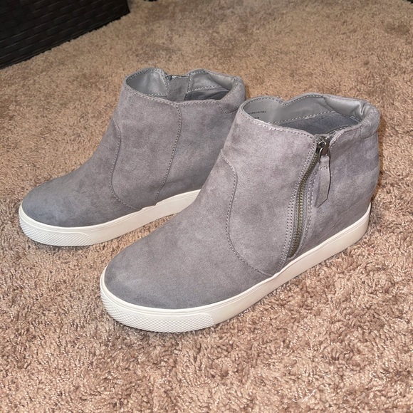 Suede gray Target shoes!! - Picture 5 of 5